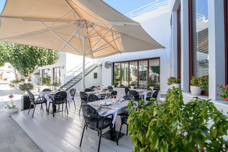 La Mer Deluxe Hotel & Spa