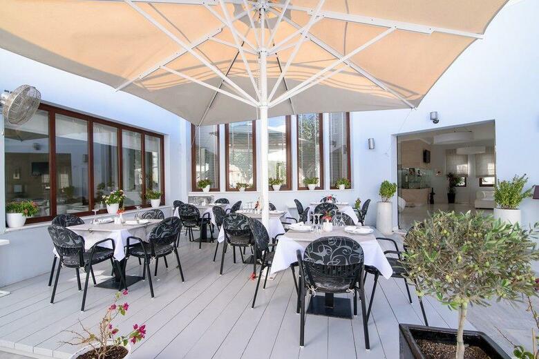 La Mer Deluxe Hotel & Spa