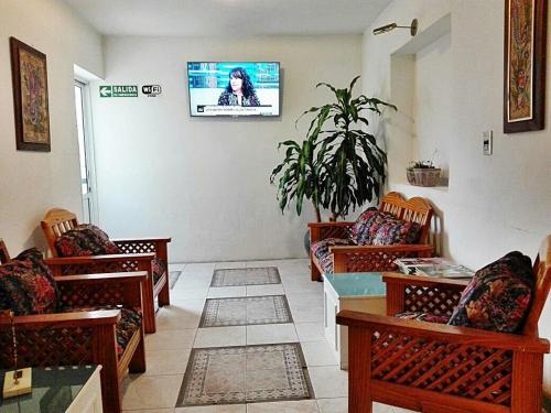 Hostal Del Lago Hotel