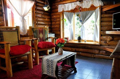 Lodge Caba�as Leo Tours