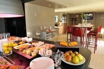 Hotel Campanile Niort La Creche