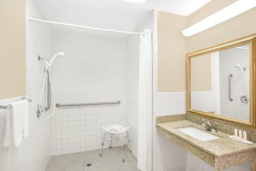 Hotel Days Inn Hamilton