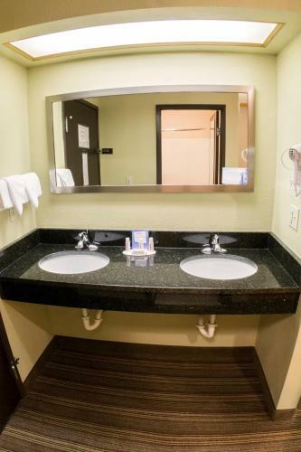 Hotel Baymont Inn And Suites Athens