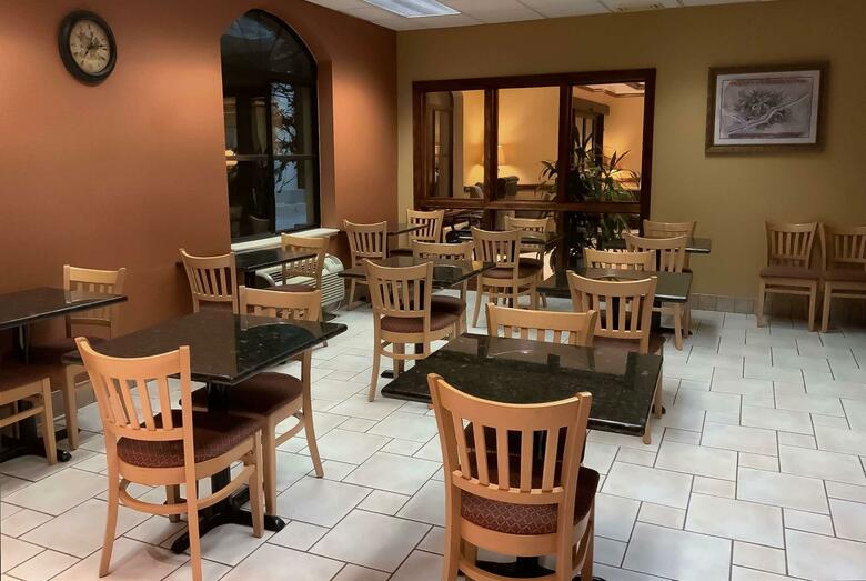 Hotel Baymont Inn And Suites Ashevil