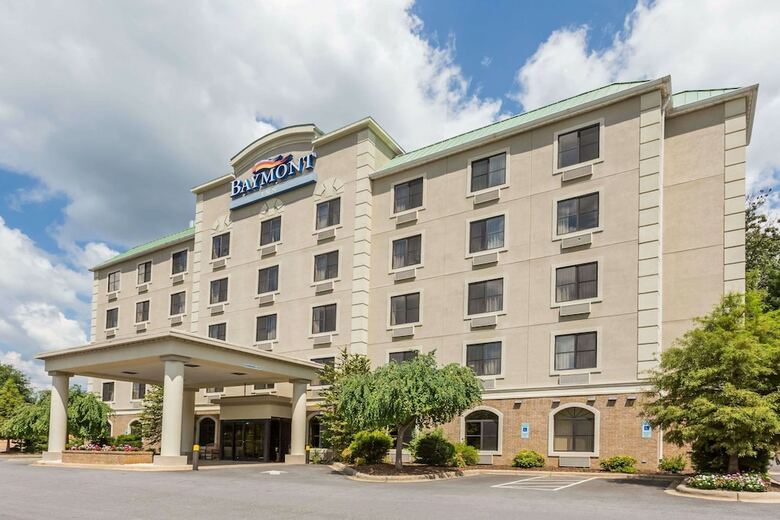 Hotel Baymont Inn And Suites Ashevil