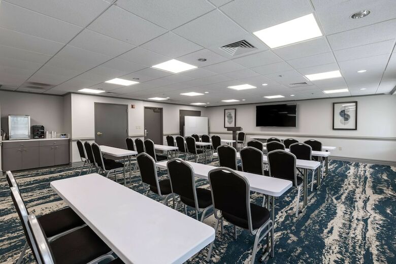 Hotel Wingate By Wyndham Concord
