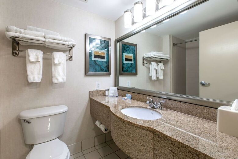 Hotel Wingate By Wyndham Concord