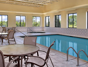 Hotel Baymont Inn & Suites Flint