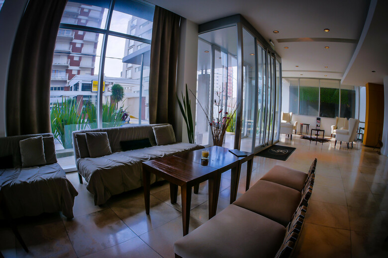 Elegance Hotel
