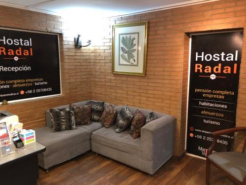 Albergue Pensi�n Y Hostal Radal