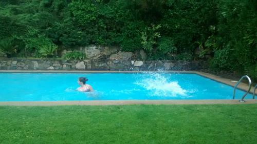 Parcela Privada Con Piscina En Olmu�