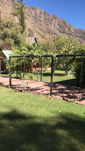 Lodge Caba�as Catapilco En Cajon Del Maipo