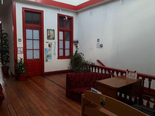 Hostal Retro House