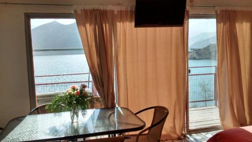 Apartamento Caba�as En Lago Puclaro / Windsurf