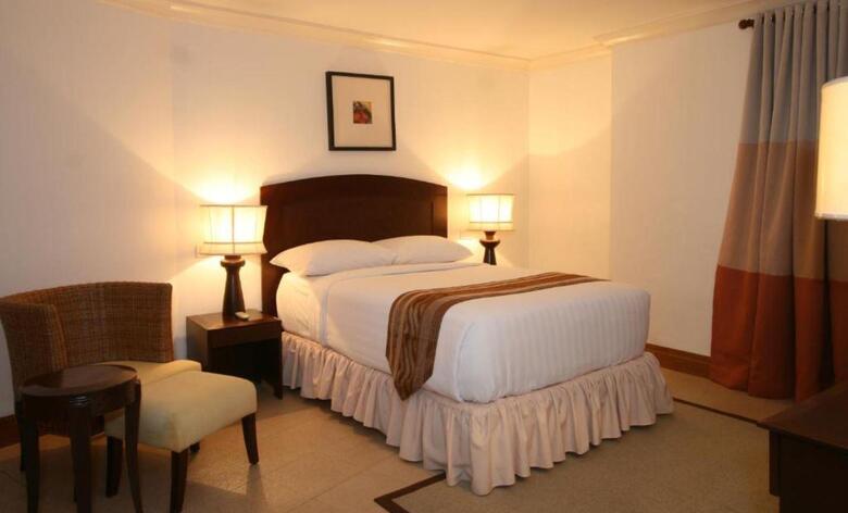 Hotel Crown Regency Suites (Suite Dos Habitaciones)