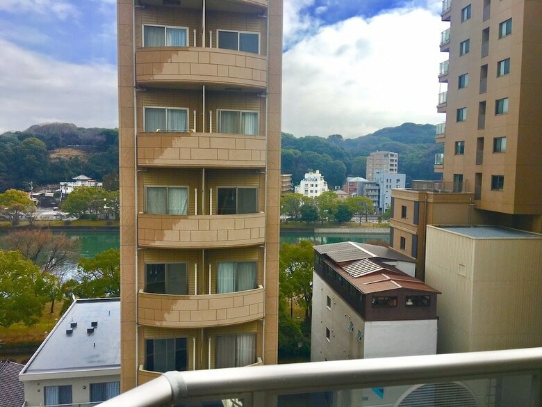 Apartamentos Hiroshima Crane Peace Tower