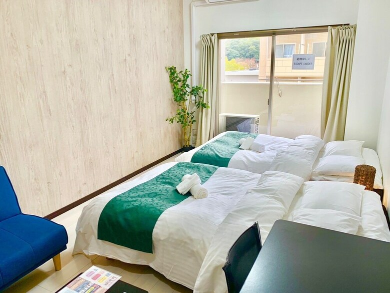 Apartamentos Hiroshima Crane Peace Tower