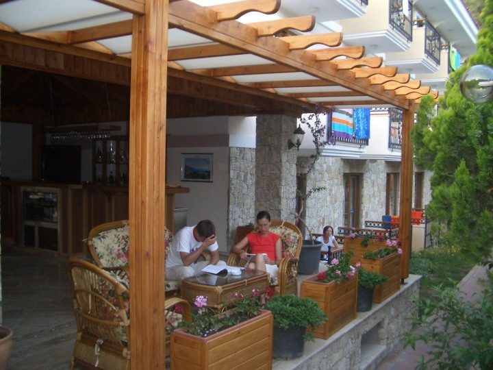 Perdikia Beach Hotel
