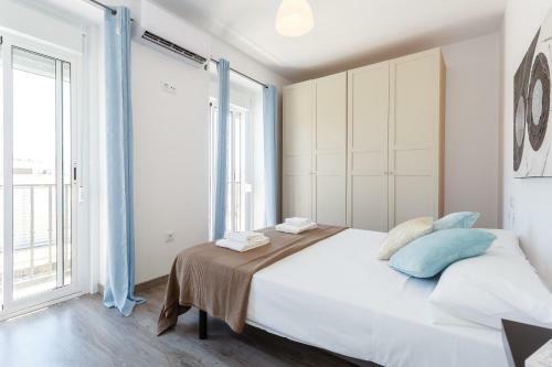 Apartamentos Gentil Y Valiente De C�diz