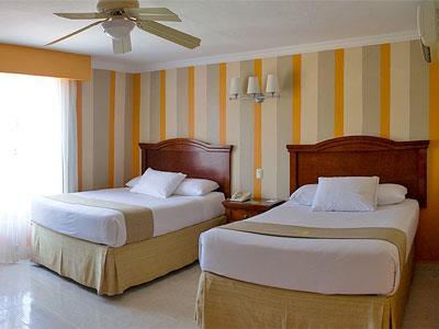 Hotel Plaza Colonial