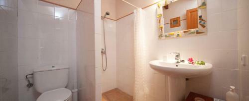 Cala Figuera Villa Sleeps 10 Pool Air Con Wifi