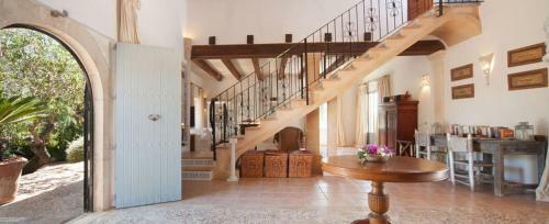 Cala Figuera Villa Sleeps 10 Pool Air Con Wifi