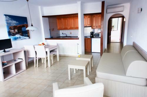 Apartamentos Cala Figuera