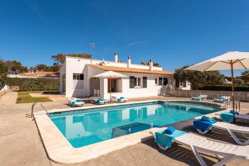 Apartamento Apto J, Calan Brut