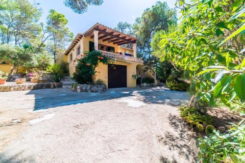 Cala Mondrago Villa Sleeps 6 Pool