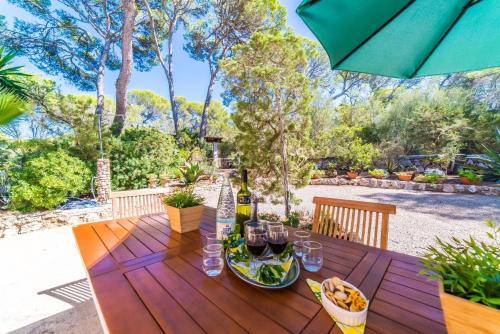 Cala Mondrago Villa Sleeps 6 Pool