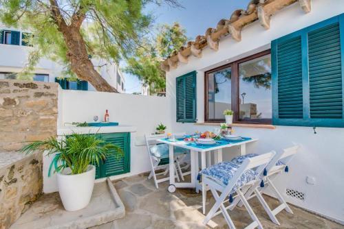 Cala San Vicente Apartment Sleeps 4 Air Con Wifi