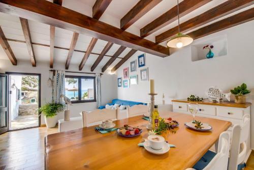 Cala San Vicente Apartment Sleeps 4 Air Con Wifi