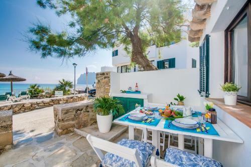 Cala San Vicente Apartment Sleeps 4 Air Con Wifi