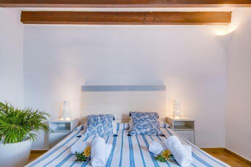Cala San Vicente Apartment Sleeps 4 Air Con Wifi