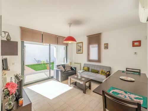Three-bedroom Holiday Home In Calafell