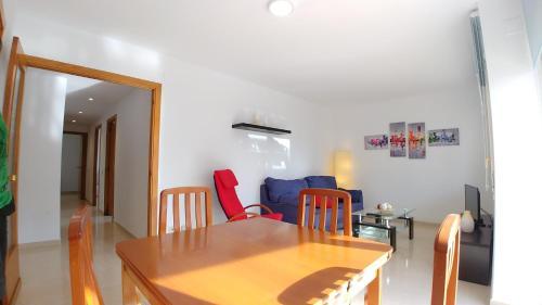 Nice Apartment Next To The Beach Calafell