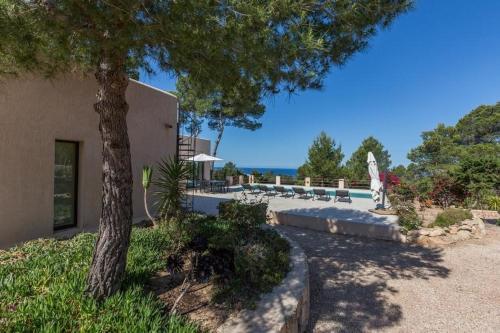 Cala Tarida Villa Sleeps 8 Pool Air Con Wifi