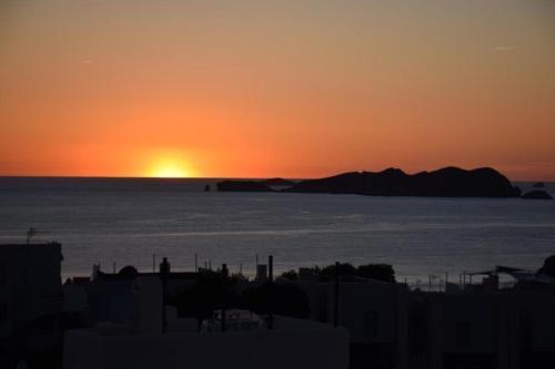 Cala Tarida Villa Sleeps 4 Pool Air Con T047286