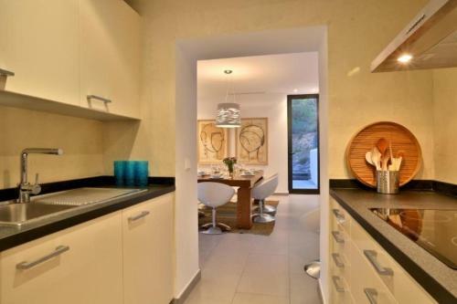 Cala Tarida Villa Sleeps 8 Pool Wifi