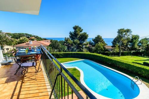 Calella De Palafrugell Apartment Sleeps 4 Pool