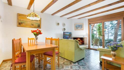 Calella De Palafrugell Apartment Sleeps 6
