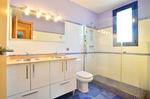 Calella De Palafrugell Apartment Sleeps 6 Pool