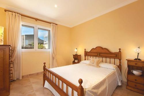 Alcanada Villa Sleeps 6 Air Con Wifi