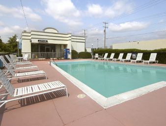 Hotel Days Inn Norfolk- Military Circle