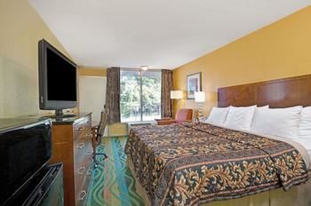 Hotel Days Inn Norfolk- Military Circle
