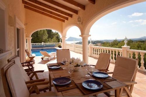 Altea Villa Sleeps 6 Pool Air Con Wifi
