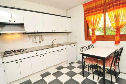 Arenys De Mar Villa Sleeps 8 Pool