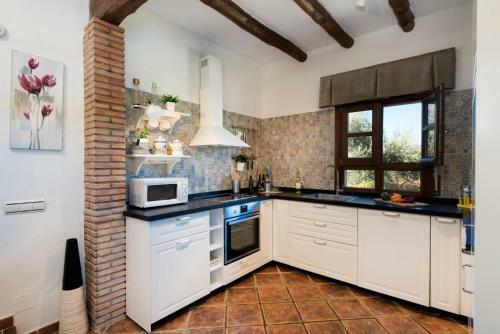Arriate Villa Sleeps 8