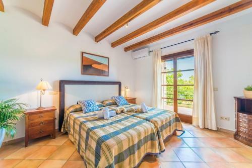 Arta Villa Sleeps 8 Pool Air Con Wifi