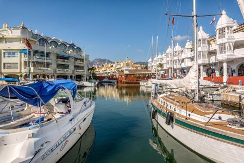 3-bedroom Apartment Puerto Marina